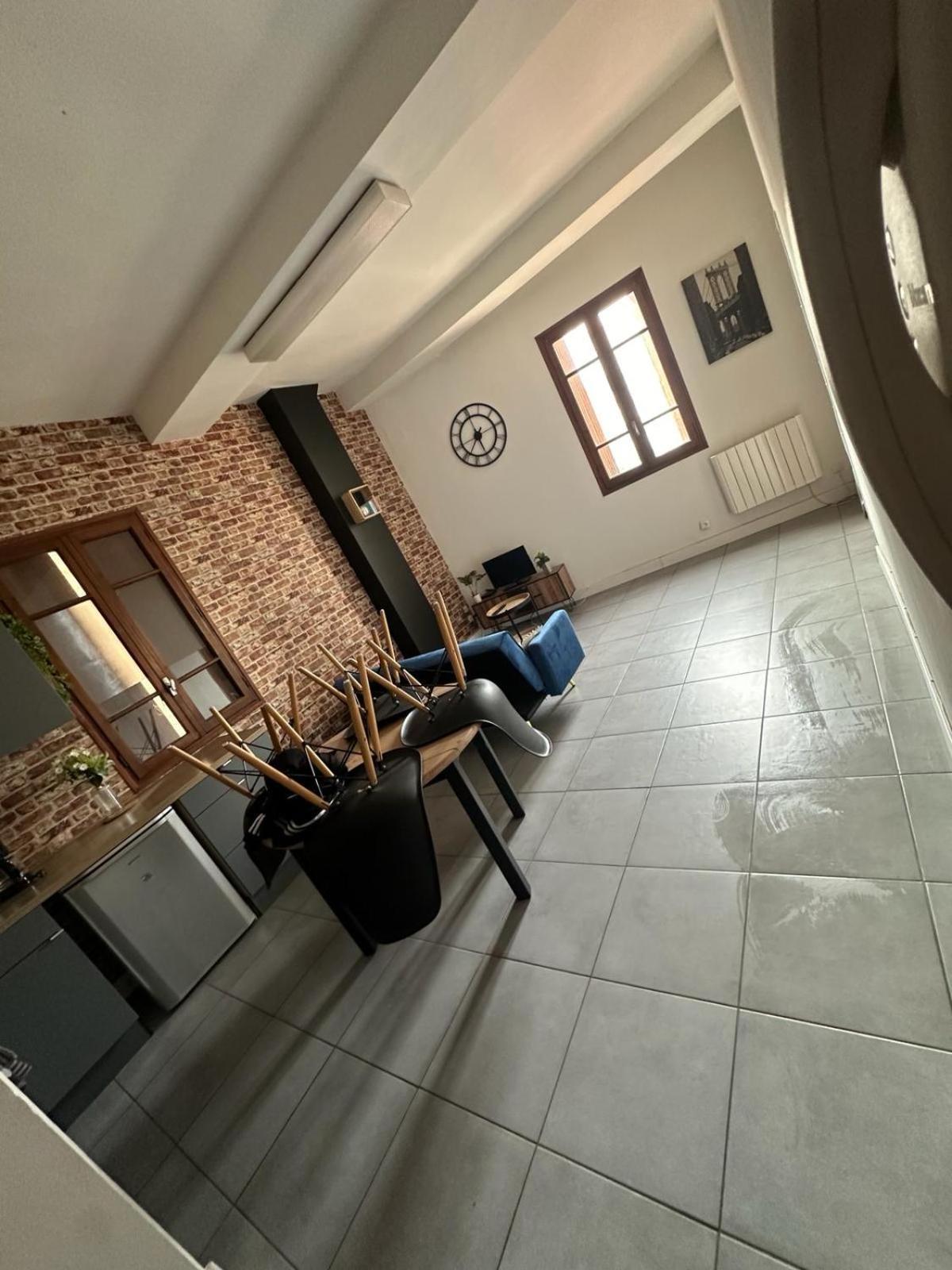 Appartement refait à neuf + parking gratuit Perpinhã Exterior foto