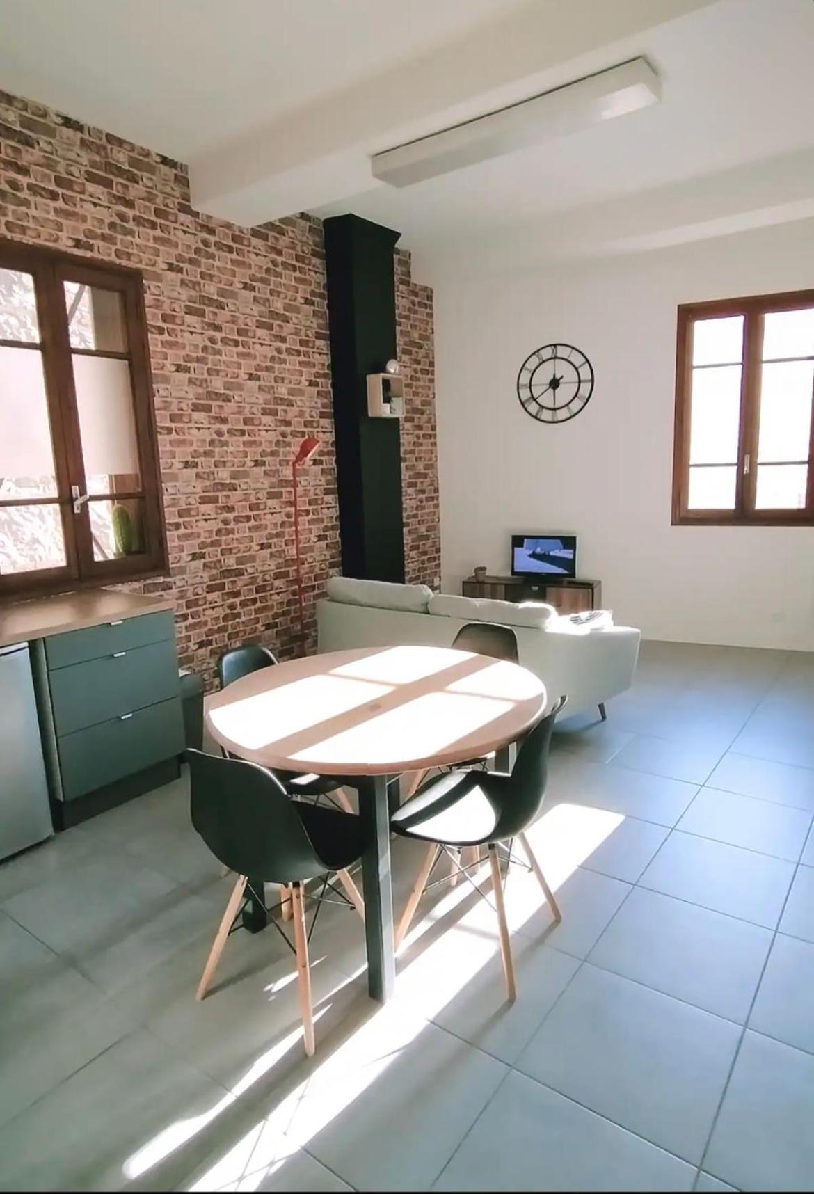 Appartement refait à neuf + parking gratuit Perpinhã Exterior foto